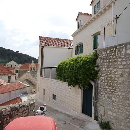 Apartament Lea